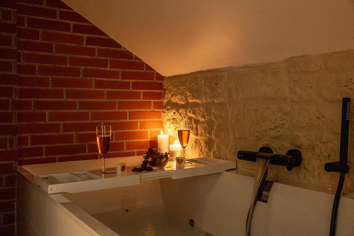 Evasion Chic, Spa Et Sauna Sous Les Toits Нанси Экстерьер фото